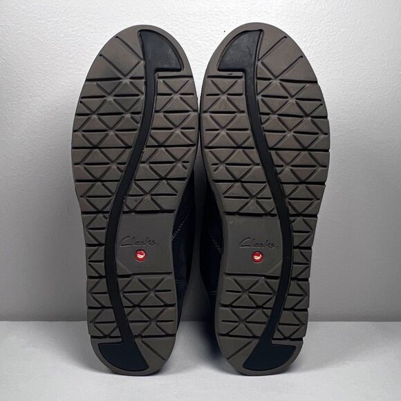 Clarks Artisan Unstructured Black Suede Chukka Ankle Boots Women's Size 9 - Picture 5 of 9